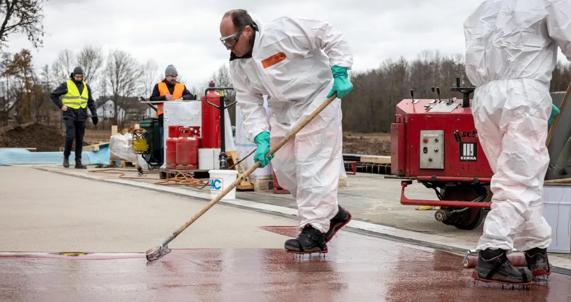 Application of the sealant