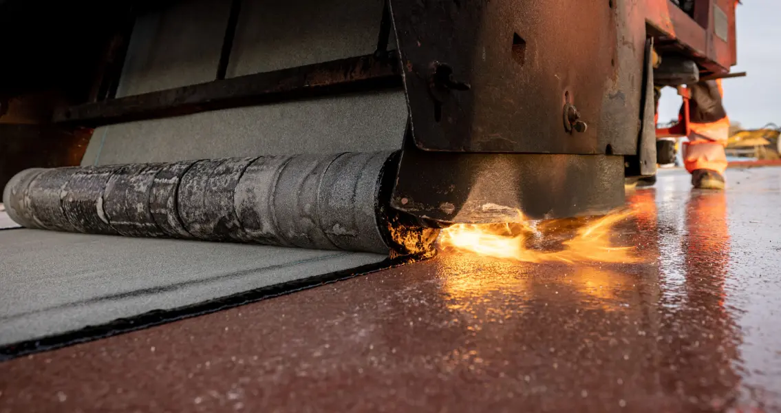 Close-up of the firing of the welding sheets